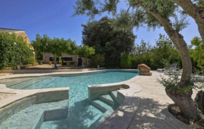 Romantisches Ferienhaus mit Jacuzzi im Freien